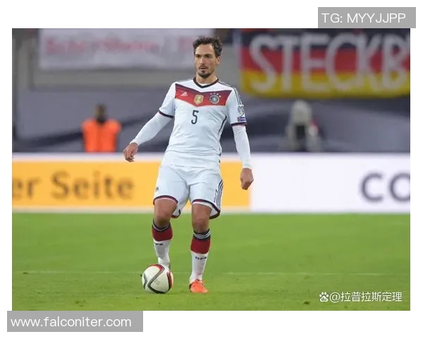 狐媚是谁足球明星揭秘她与球场传奇的神秘关系与故事